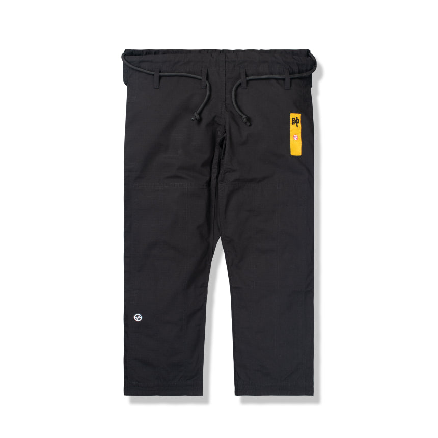 013GENERALBLACK_2.jpg