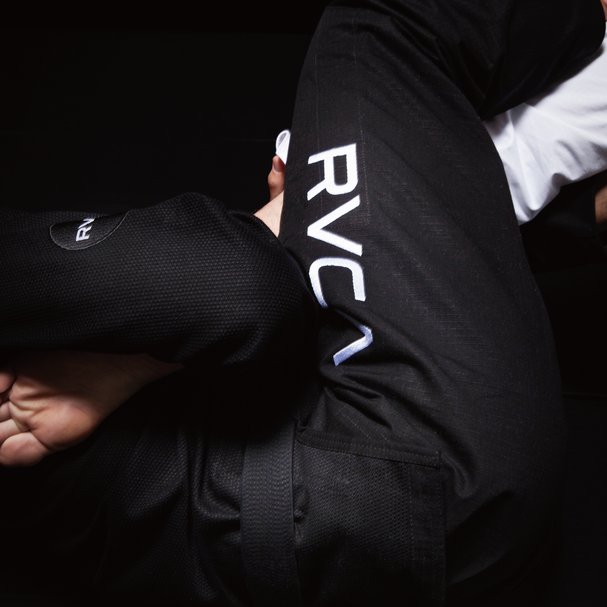 RVCA X VITAL COLLAB GI 2 (BLACK)