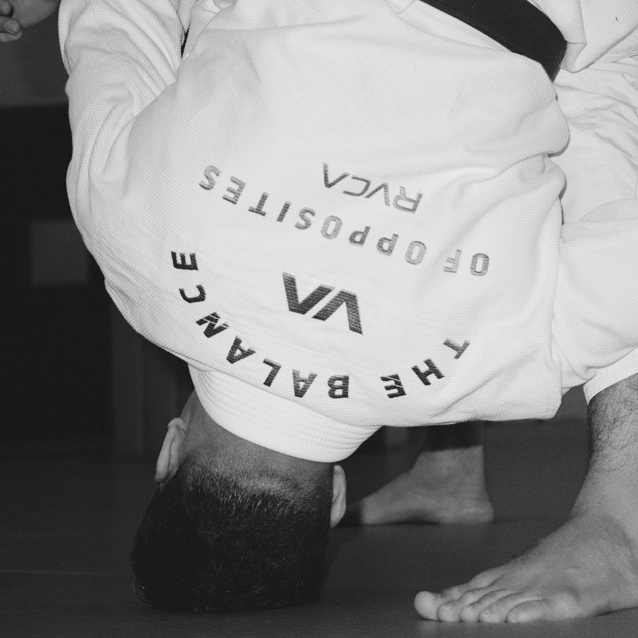 RVCA X VITAL COLLAB GI 2 (WHITE)