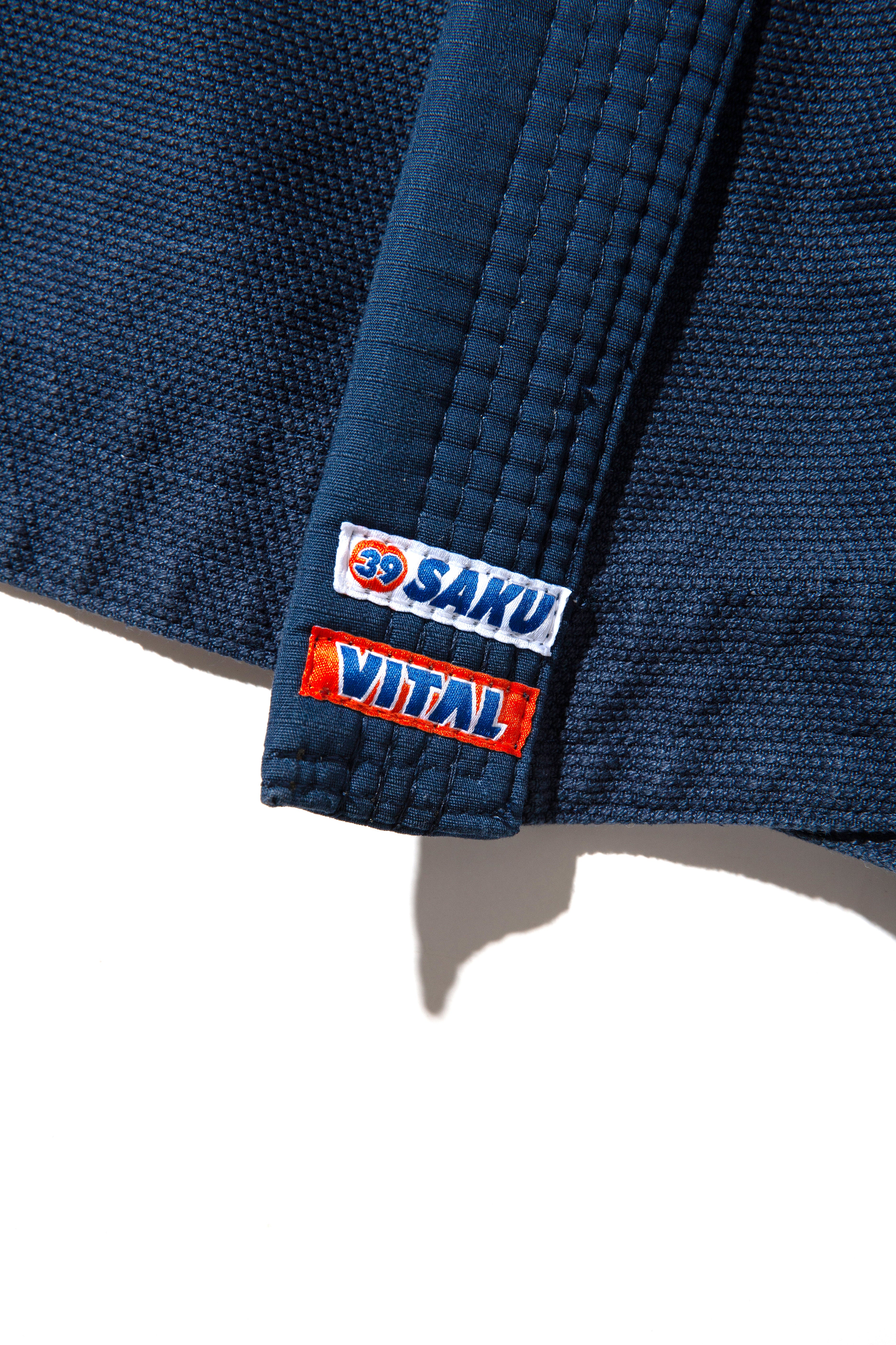 39 SAKU X VITAL COLLAB GI (NAVY)